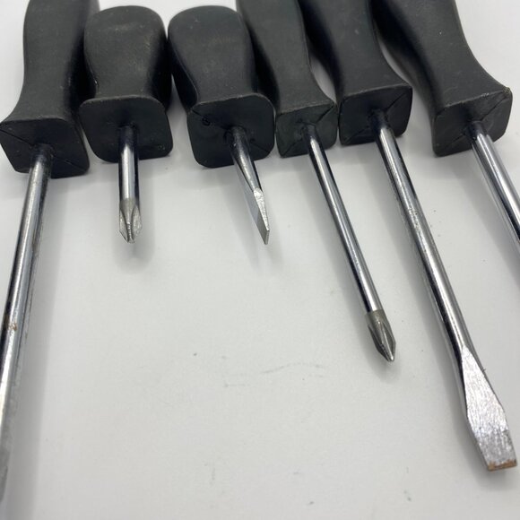 6-Piece Pittsburgh Screwdriver Set With Black Handles & Chrome Shafts - Picture 8 of 9